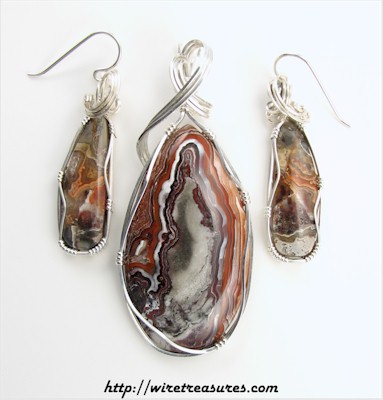 Lace Agate Pendant & Earrings Set