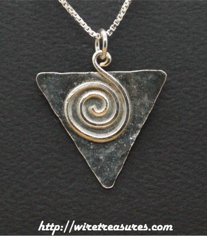 Framed Curl Pendant